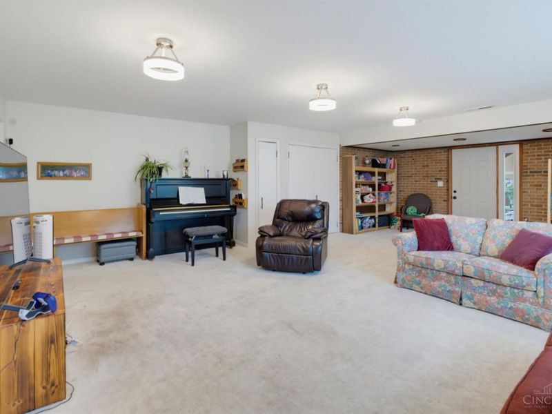 3575 Sorrento Drive, Amberley, OH 45236 Photo 24