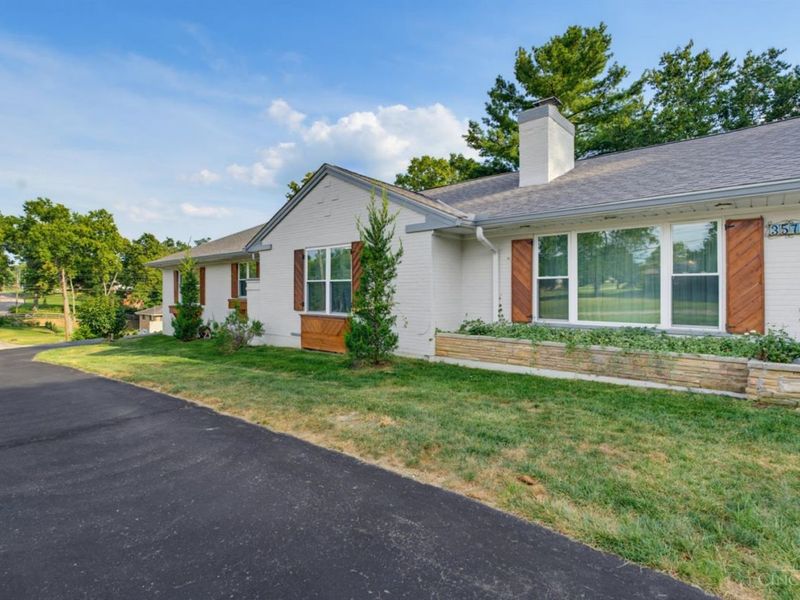 3575 Sorrento Drive, Amberley, OH 45236 Photo 4