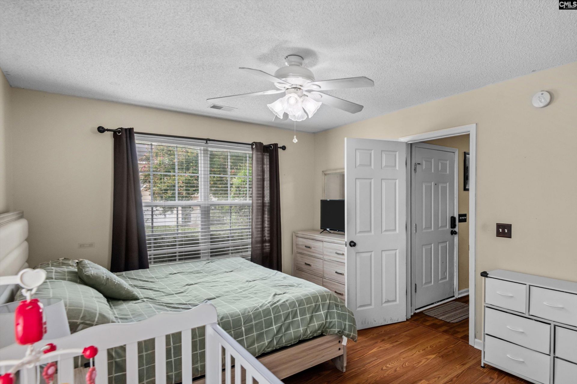 218 Village Walk Photo 18