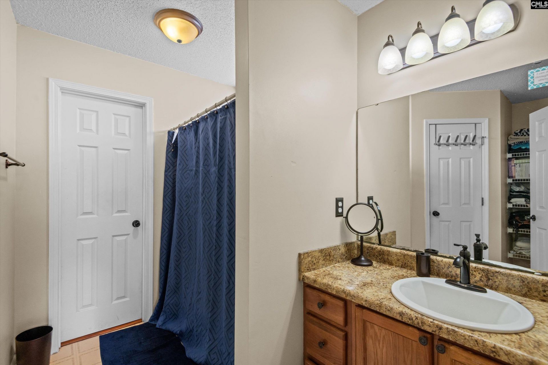 218 Village Walk Photo 20