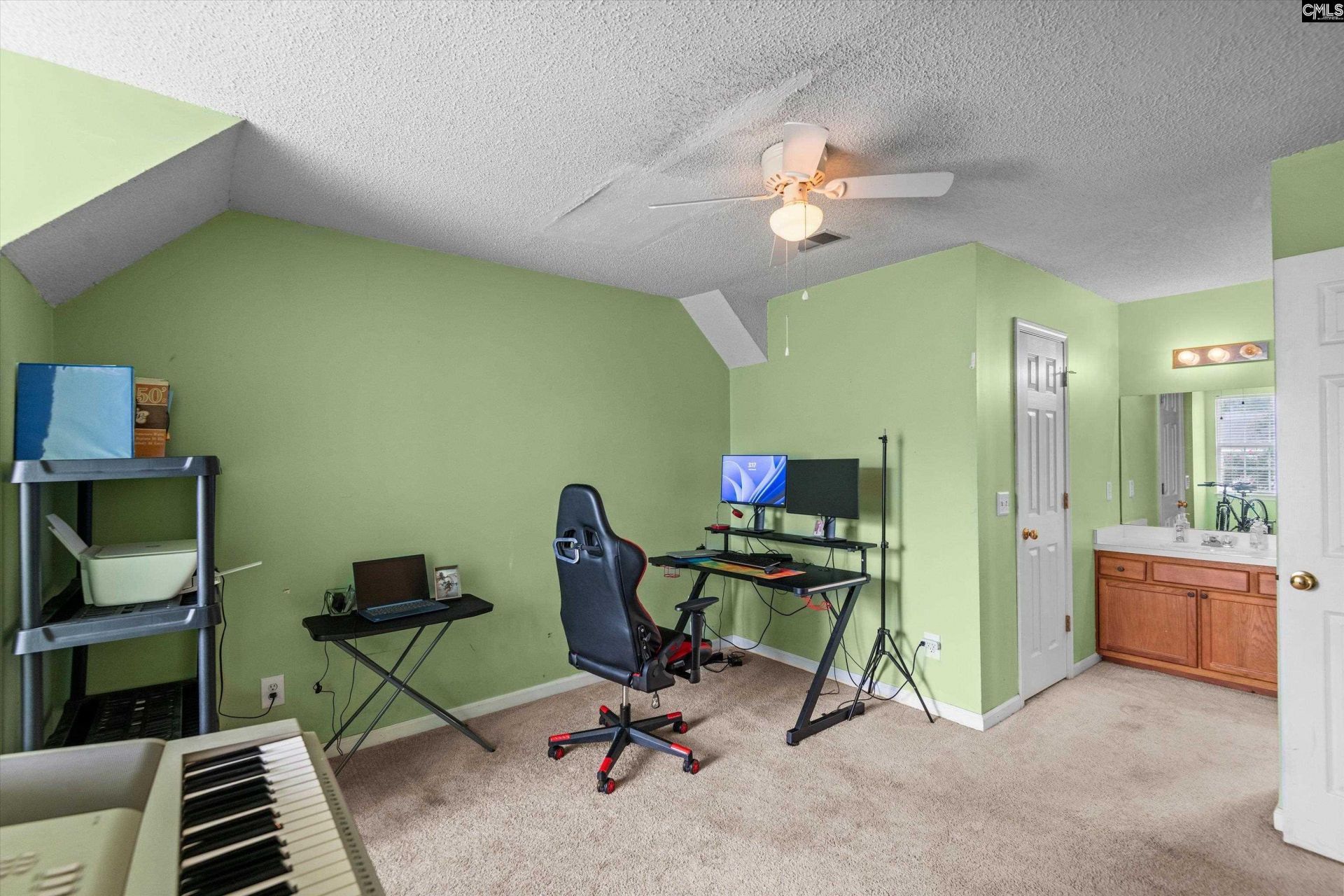 218 Village Walk Photo 23