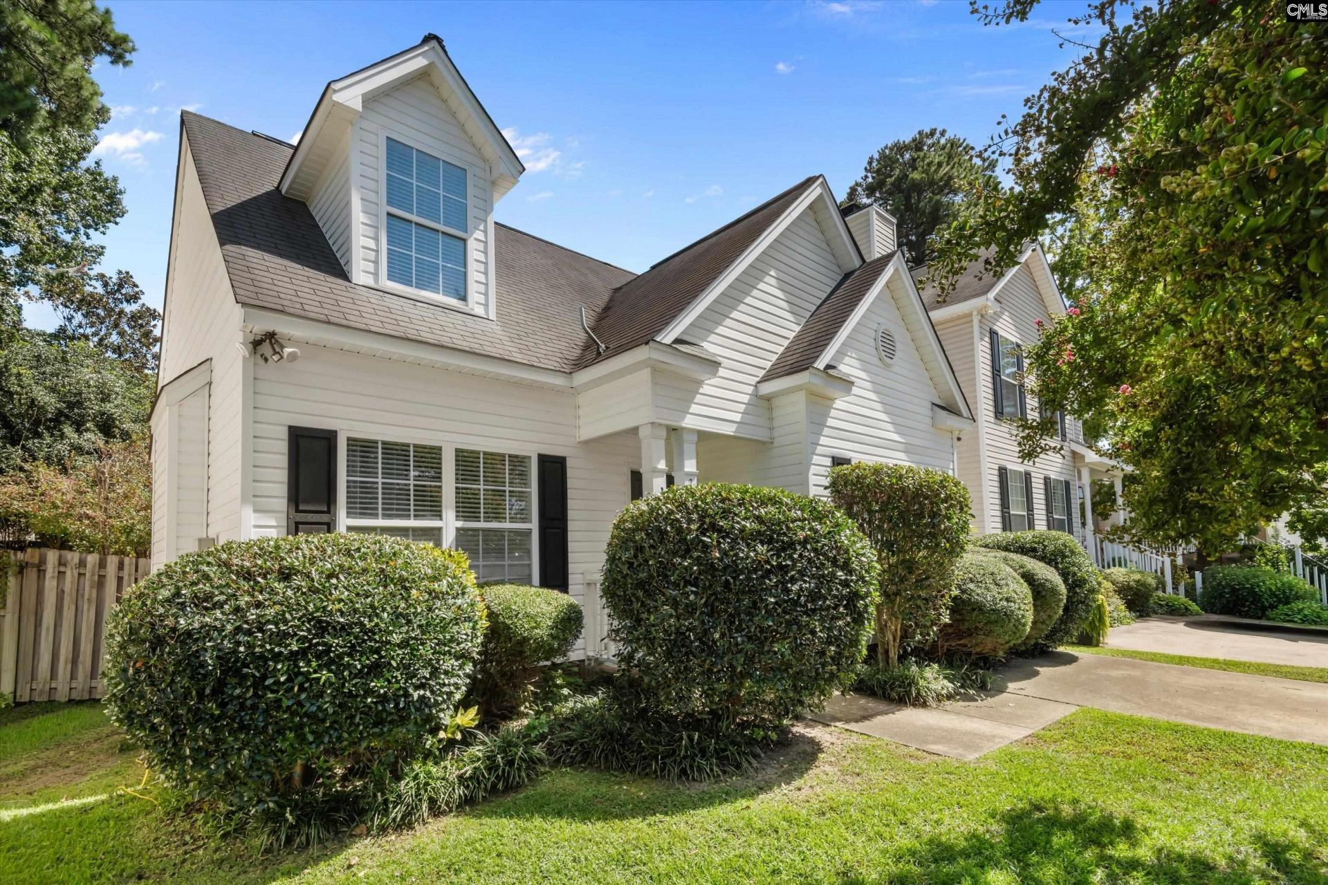 218 Village Walk Photo 4