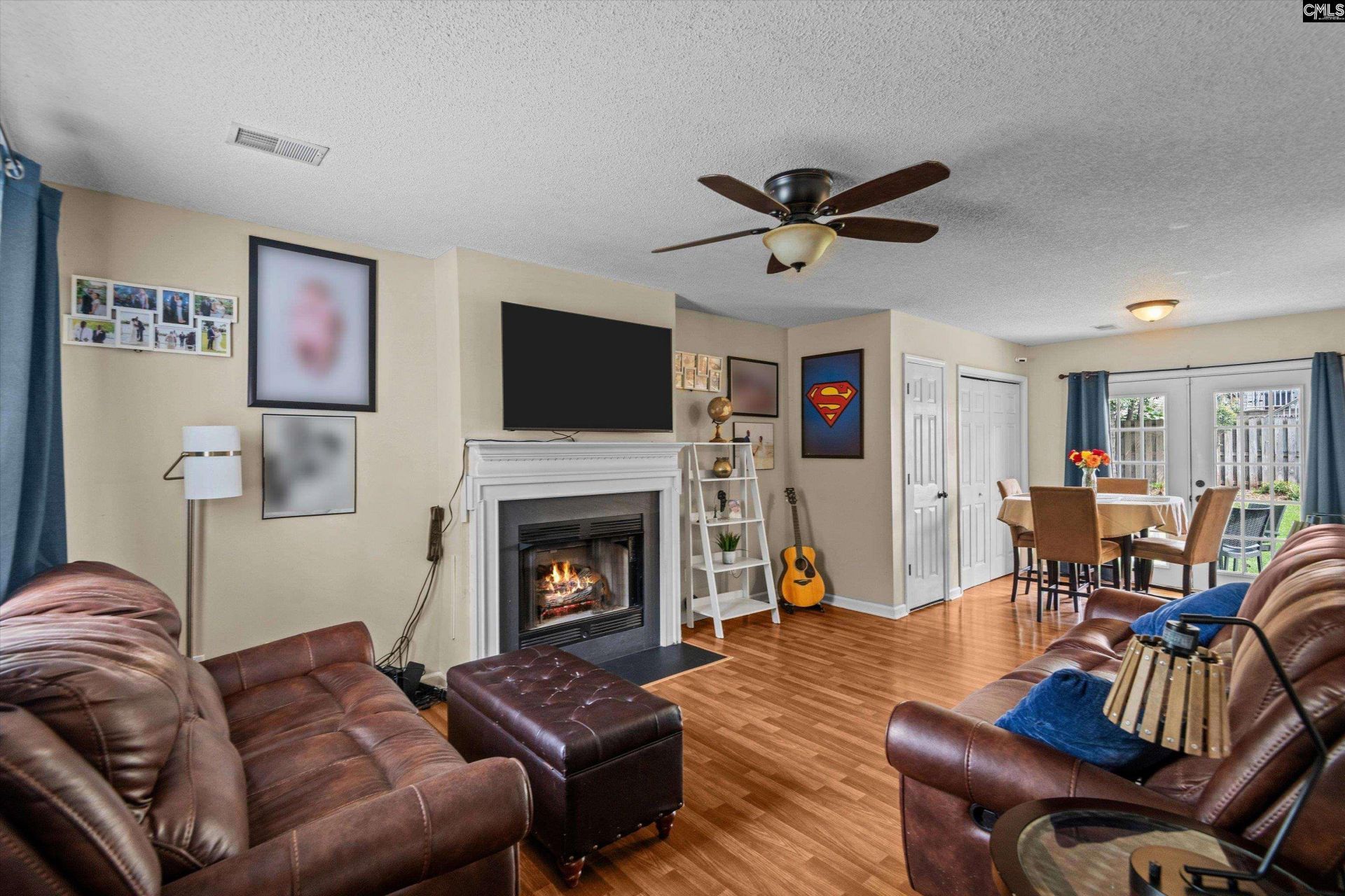 218 Village Walk Photo 6