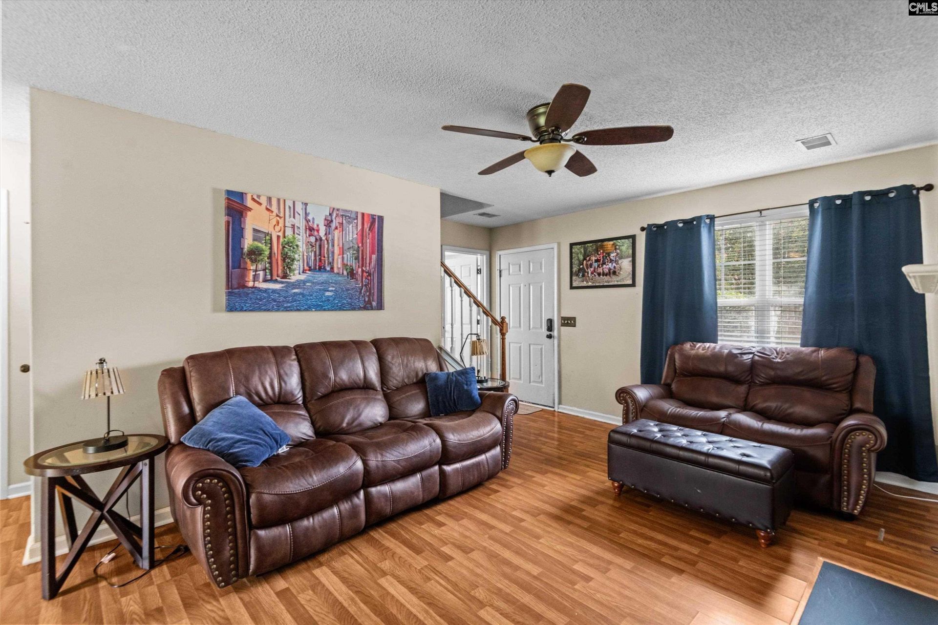 218 Village Walk Photo 8