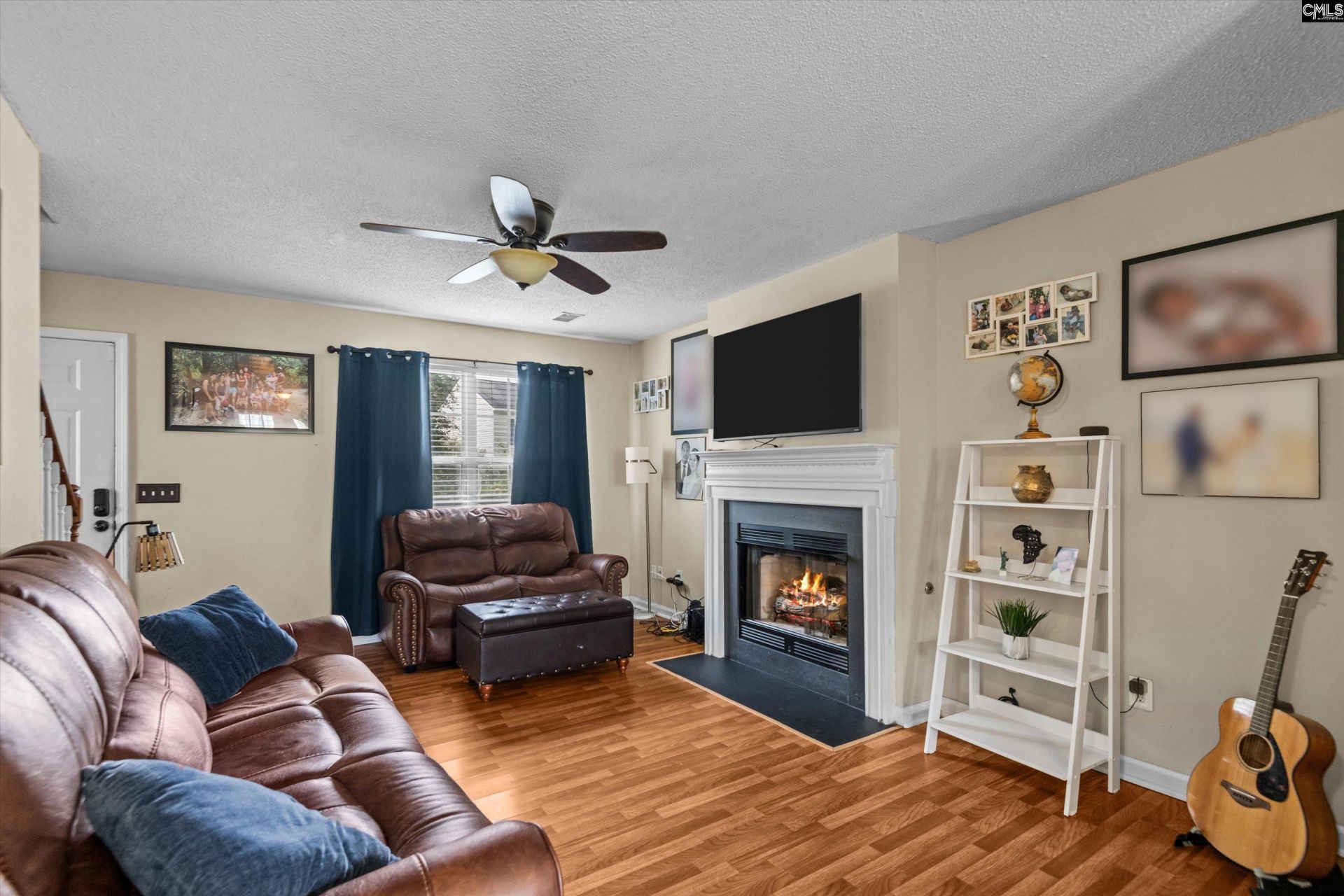 218 Village Walk Photo 9