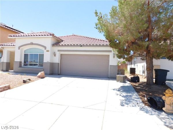 7595 Paso Robles Avenue , Las Vegas, NV 89113
