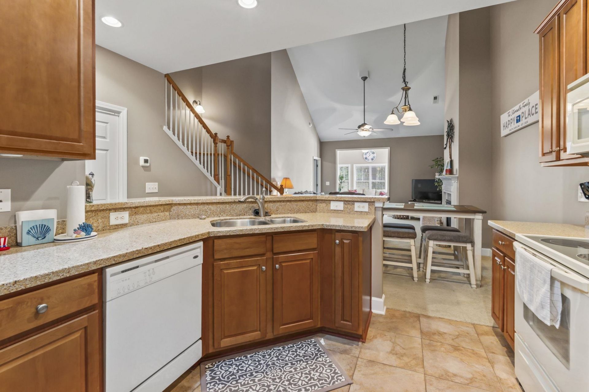400 Rock Bed Ct. Photo 9