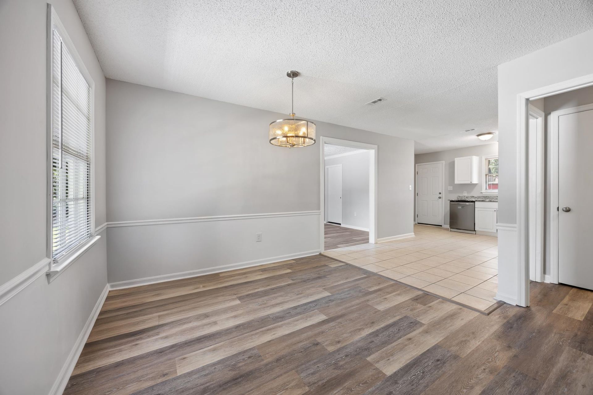 7515 Sandy Pines Ln. Photo 11