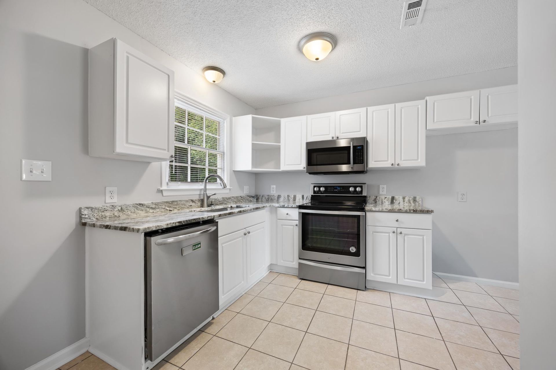 7515 Sandy Pines Ln. Photo 15