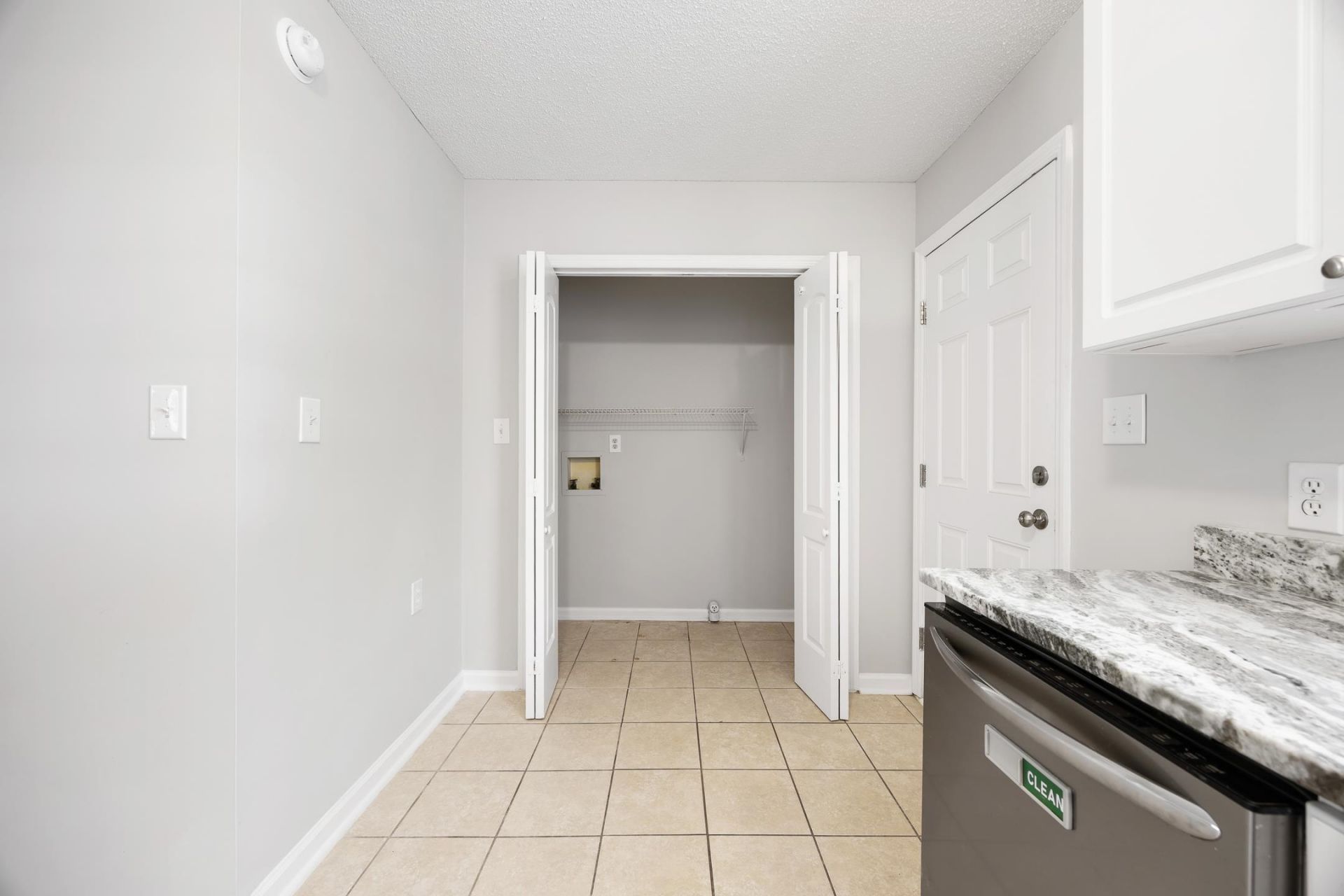 7515 Sandy Pines Ln. Photo 19