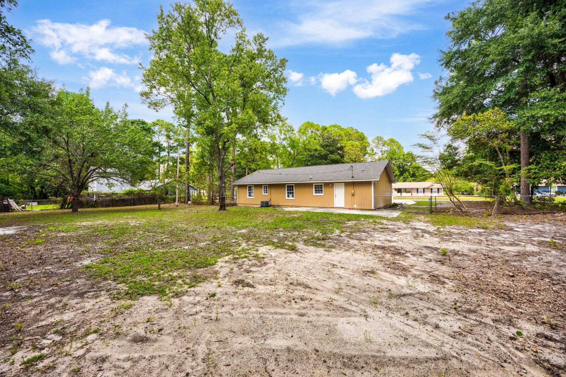 7515 Sandy Pines Ln. Photo 33