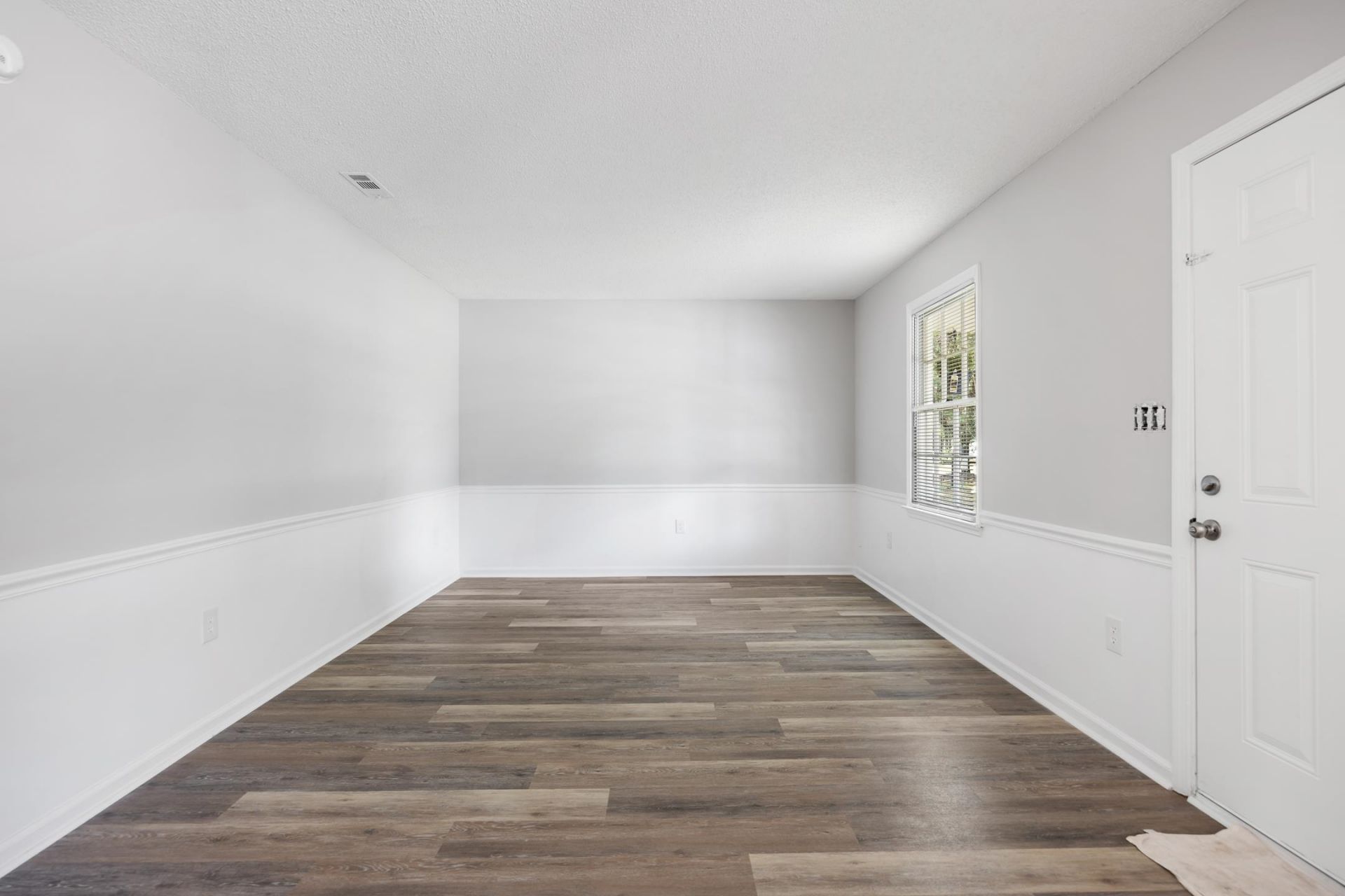 7515 Sandy Pines Ln. Photo 6