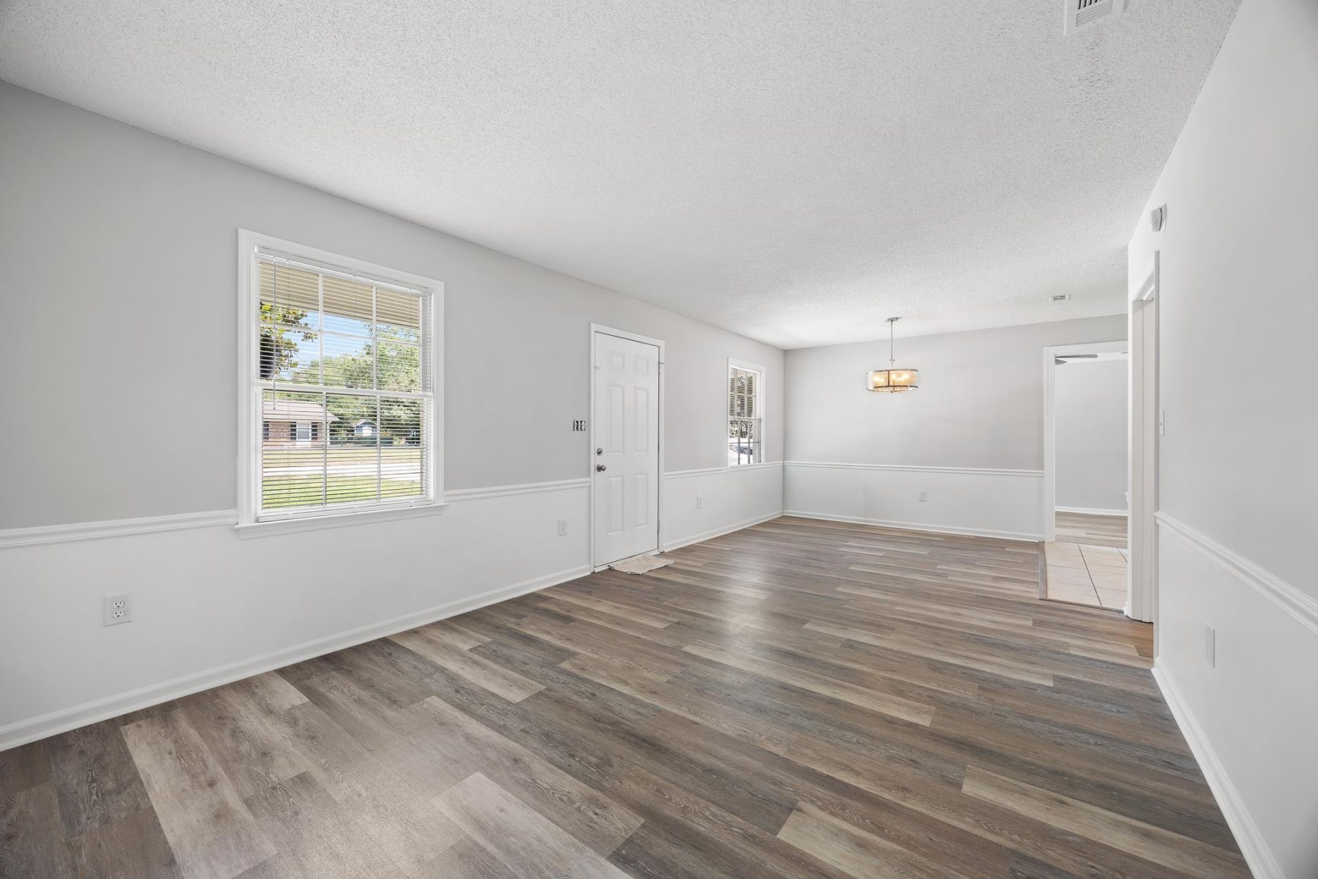 7515 Sandy Pines Ln. Photo 8