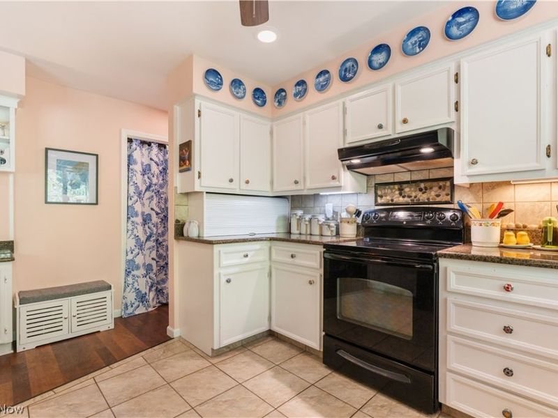 7671 W Lake Boulevard, Kent, OH 44240 Photo 19