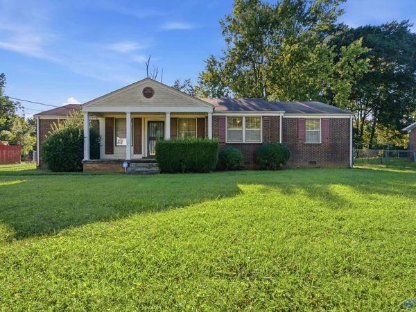 3909 Lakeview Drive NW, Huntsville, AL 35810