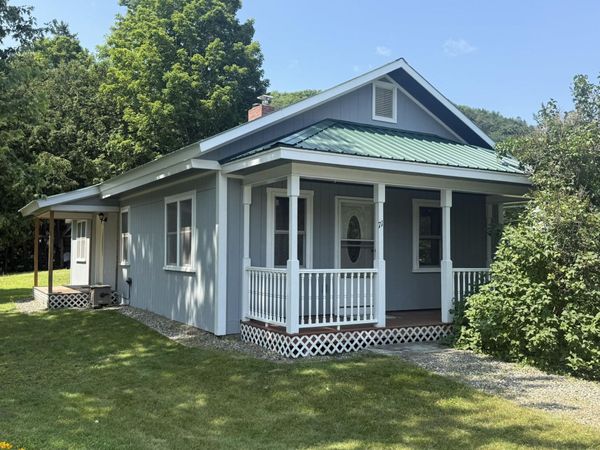 71 Summer Street, Hardwick, VT 05843