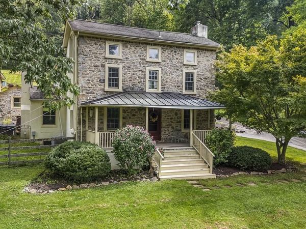 1272 HOLLOW ROAD, CHESTER SPRINGS, PA 19425