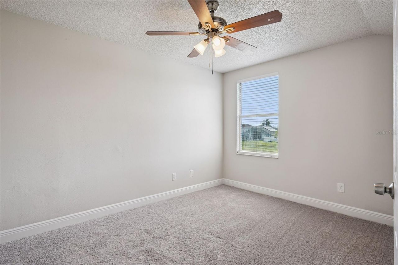9816 Surrey Ridge Road, Orlando, FL 32825 Photo