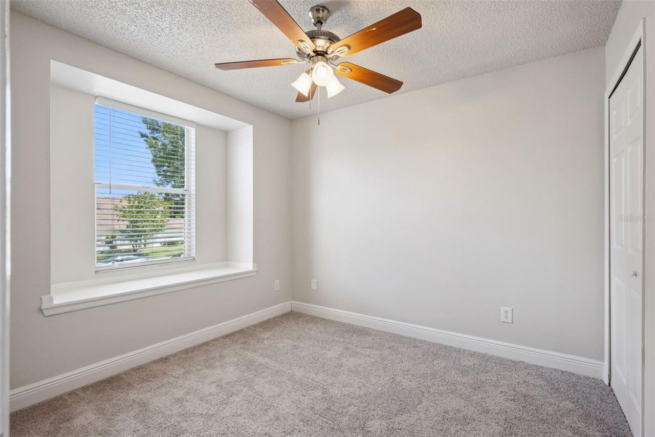 9816 Surrey Ridge Road, Orlando, FL 32825 Photo