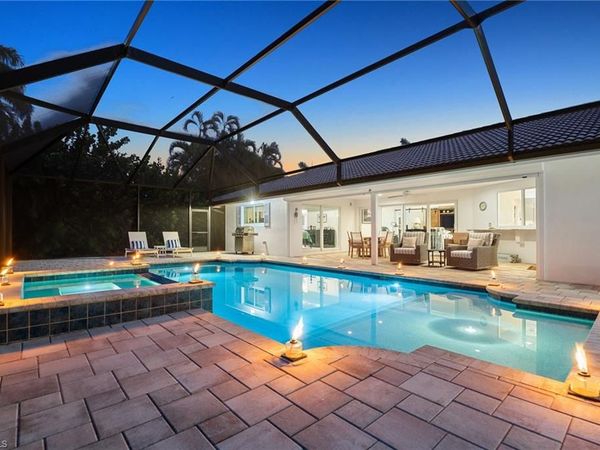 571 Neapolitan LN , NAPLES, FL 34103