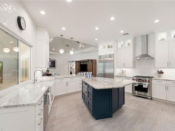 571 Neapolitan LN, NAPLES, FL 34103