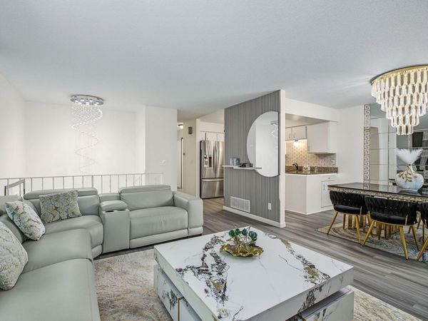 8445 Morgan Lane, Eden Prairie, MN 55347