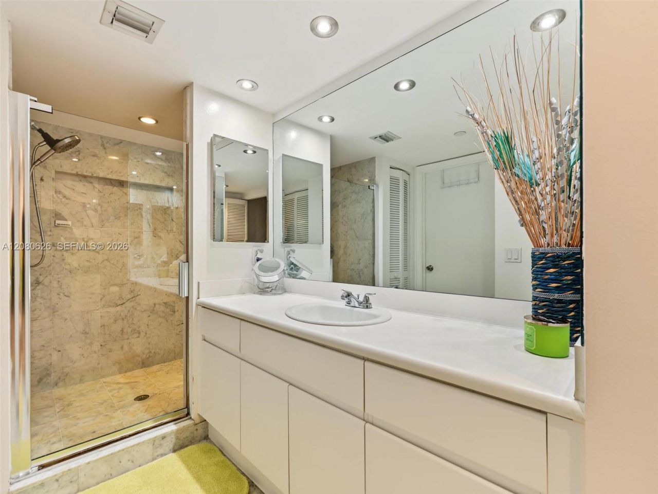 16445 Collins Ave, Unit 828, Sunny Isles Beach, FL 33160 Photo