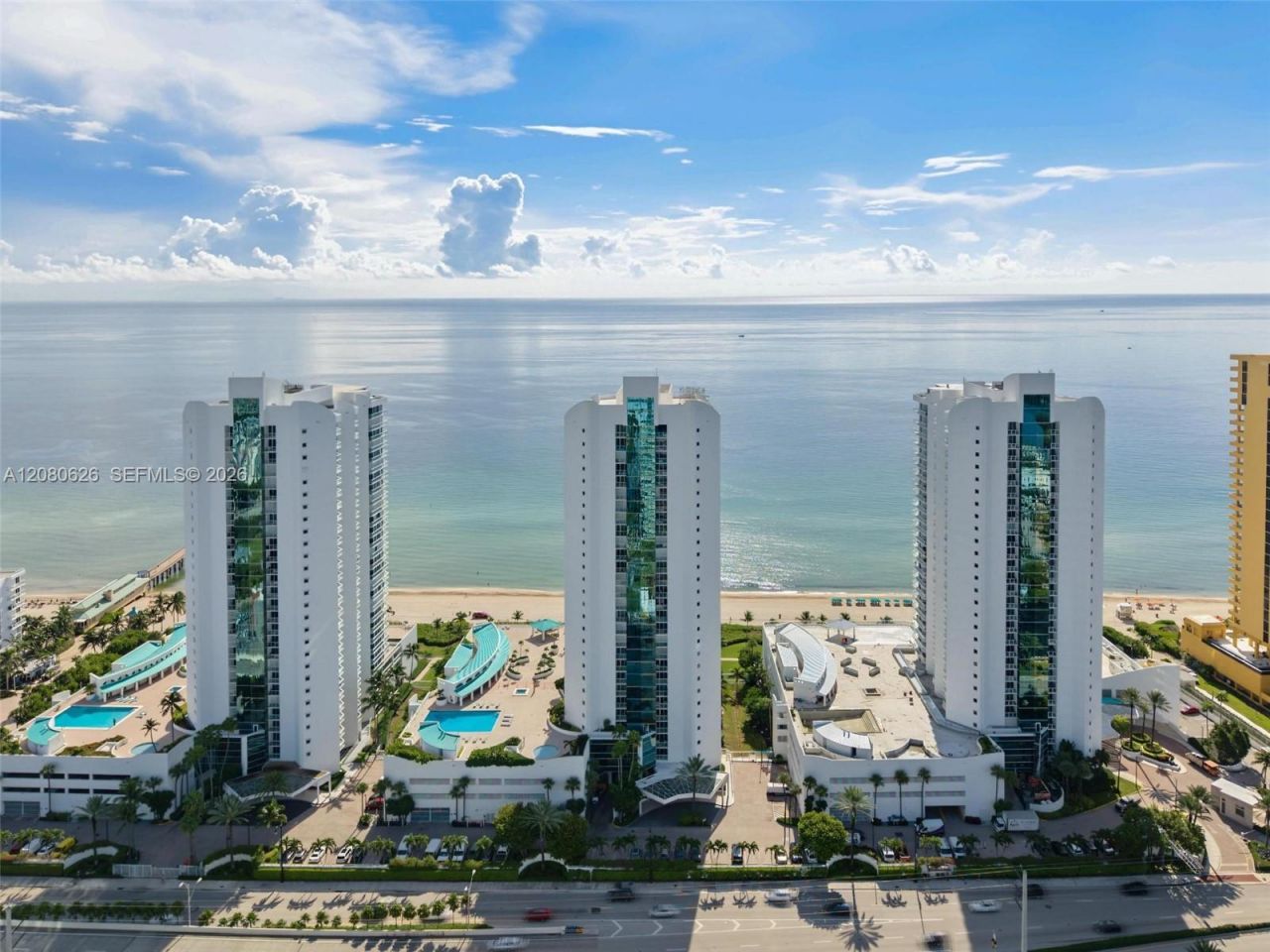 16445 Collins Ave, Unit 828, Sunny Isles Beach, FL 33160 Photo