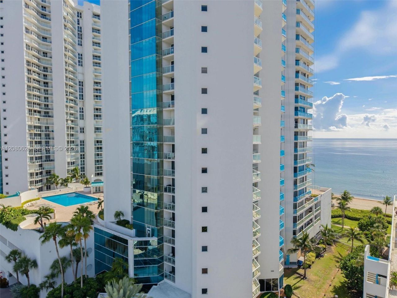 16445 Collins Ave, Unit 828, Sunny Isles Beach, FL 33160 Photo