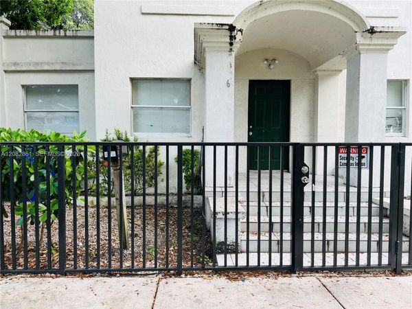 876 SW 2nd St , Unit 2, Miami, FL 33130