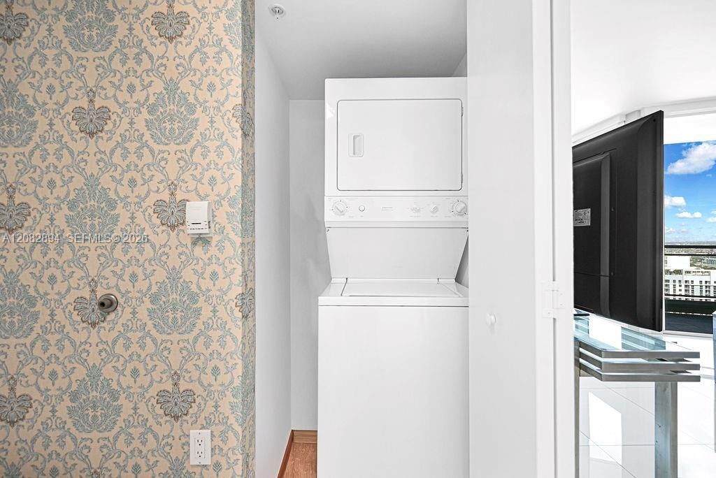 92 SW 3rd St, Unit 4806, Miami, FL 33130 Photo