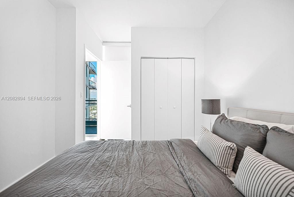 92 SW 3rd St, Unit 4806, Miami, FL 33130 Photo