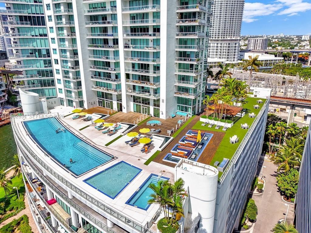 92 SW 3rd St, Unit 4806, Miami, FL 33130 Photo