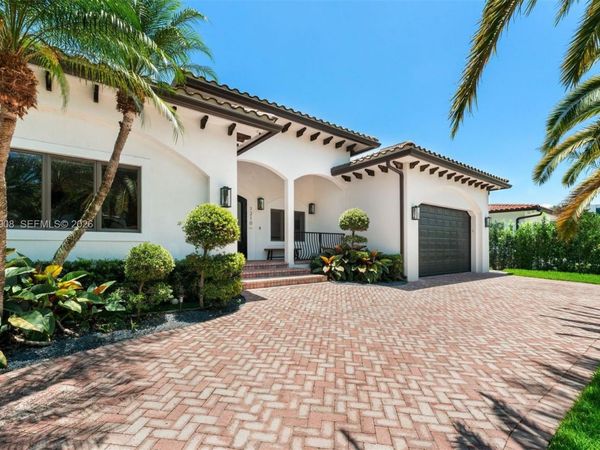 1210 95th St, Unit 1, Bay Harbor Islands, FL 33154