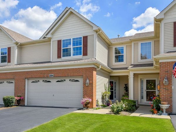 184 Birch Lane , St. Charles, IL 60175