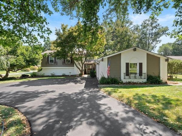 6401 WINDWOOD Drive, Kokomo, IN 46901