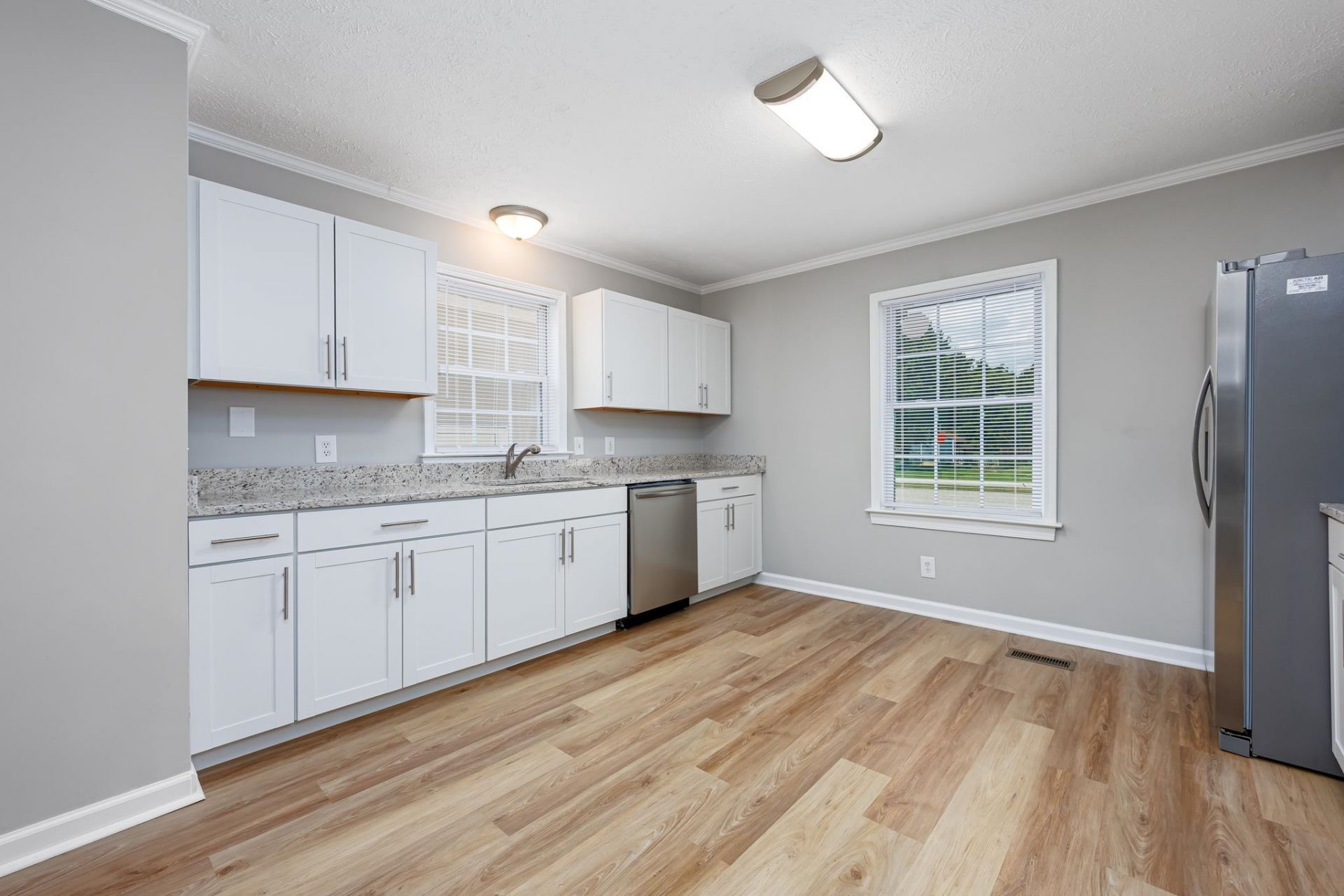507 Forestbrook Dr. Photo 10