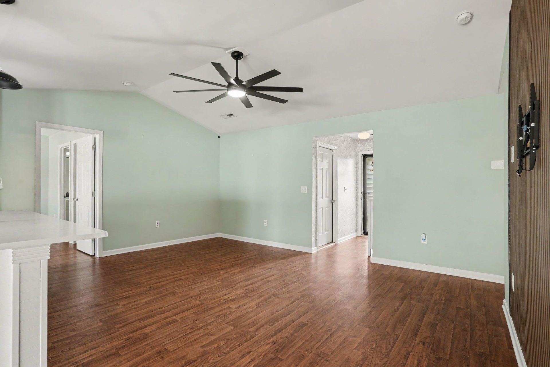 1321 Leatherman Rd. Photo 6