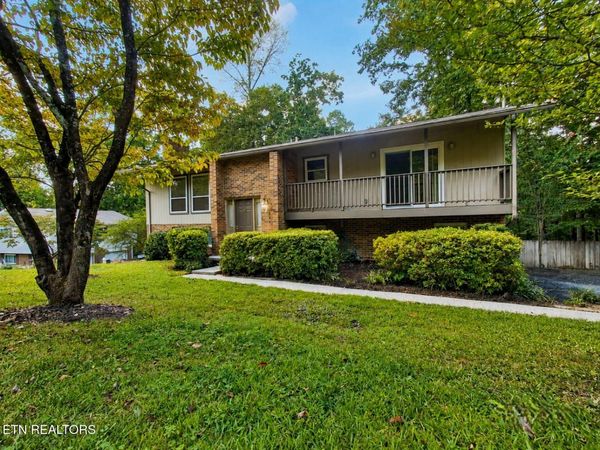 18 Moore Lane, Oak Ridge, TN 37830