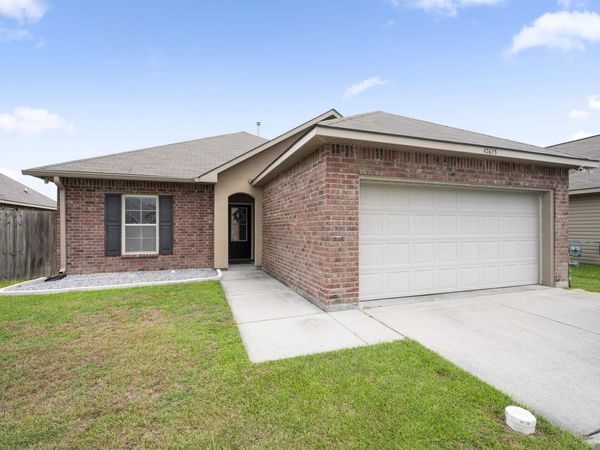 42675 Baystone Ave, Prairieville, LA 70769