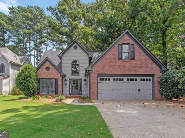 602 Overhill Drive, Woodstock, GA 30189
