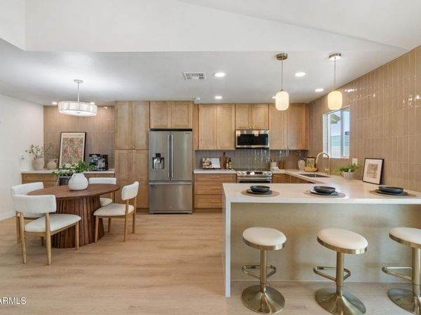 2205 E CATALINA Avenue, Mesa, AZ 85204