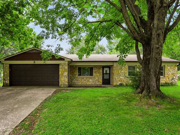 1384 Countryside Lane , Indianapolis, IN 46231