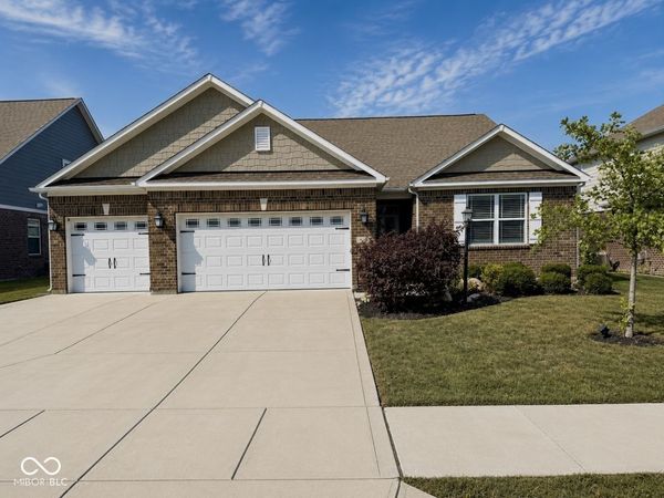 6262 Dugan Drive, Whitestown, IN 46075