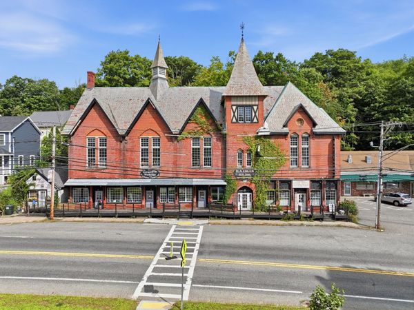 572 Main St, Sturbridge, MA 01518