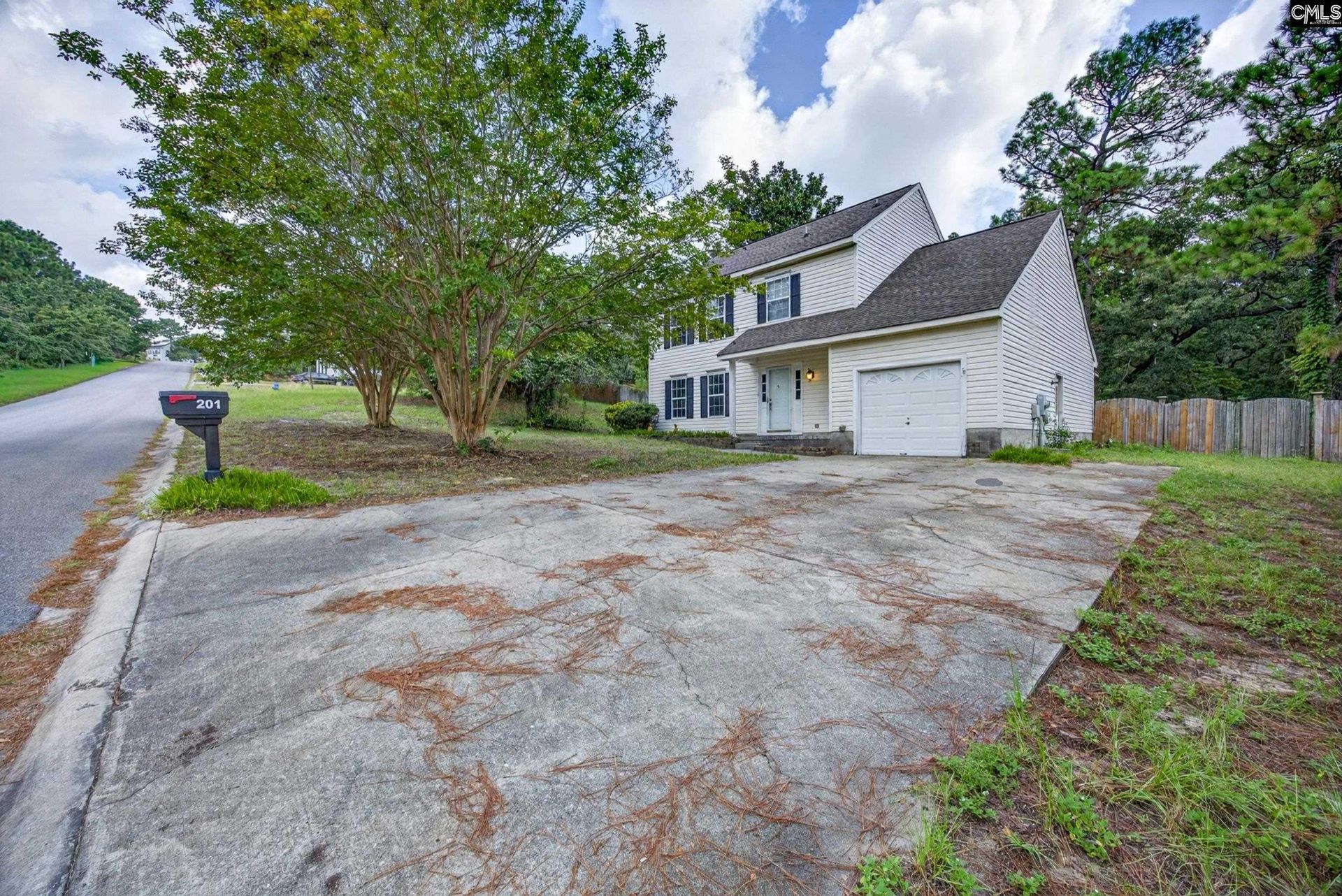 201 Bridleridge Road Photo 5