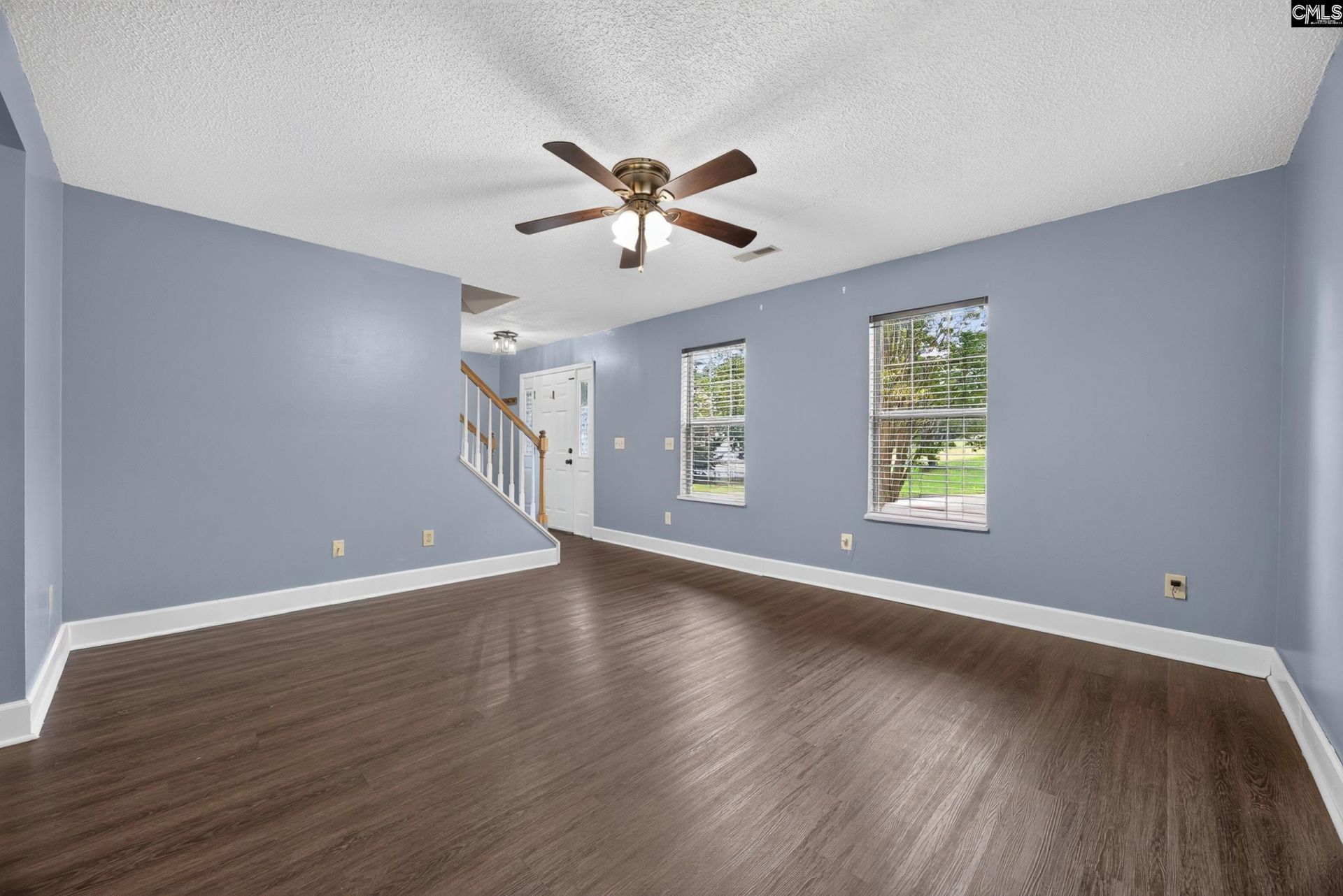 201 Bridleridge Road Photo 7