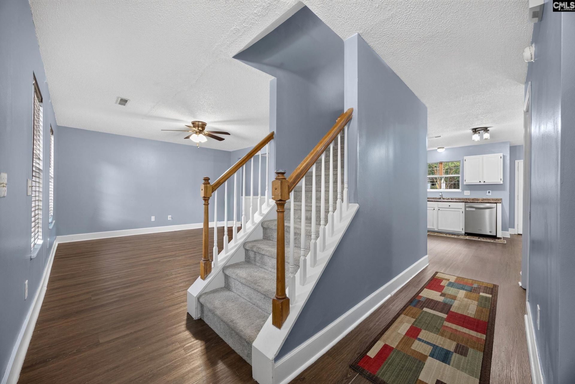 201 Bridleridge Road Photo 8