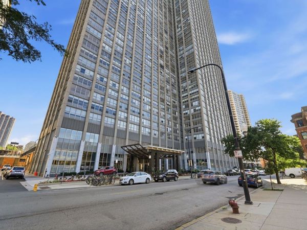655 W Irving Park Road, Unit 3404, Chicago, IL 60613