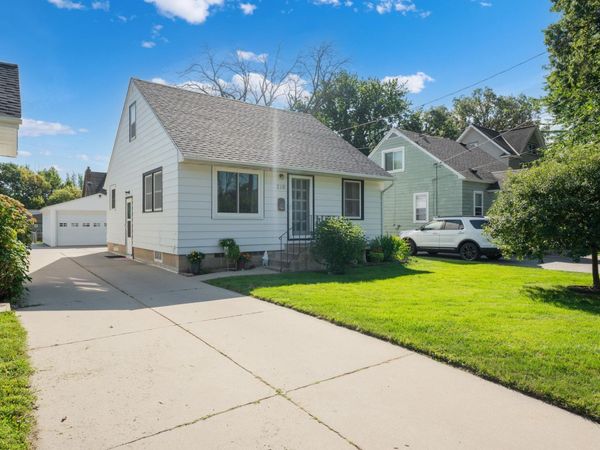 210 11th Avenue NE, Rochester, MN 55906